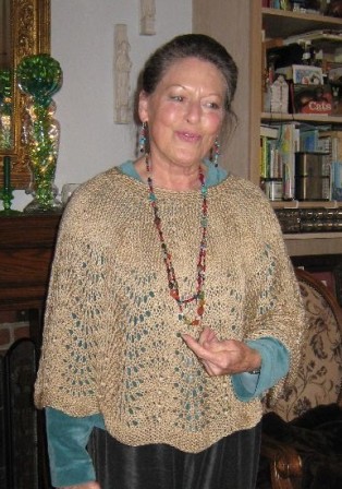 PobbyPoncho with scalloped edge